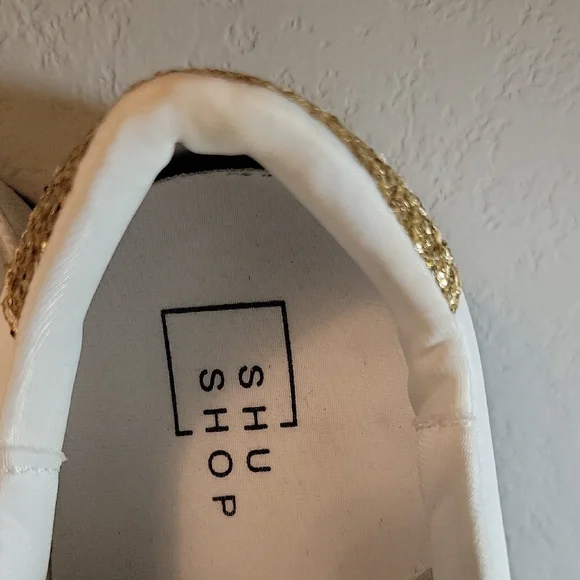 ShuShop White and Green Sneakers with Star Logo - Picture 2 of 7